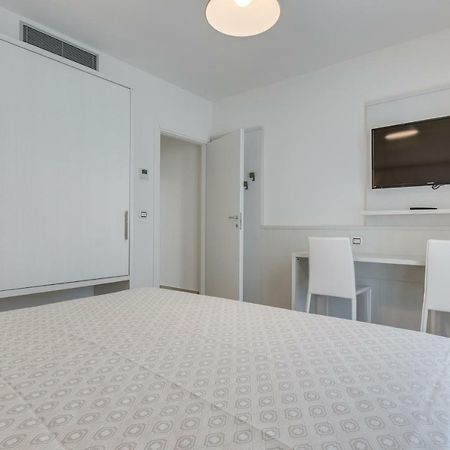 Apartaments Suites Ambassador Caorle Dış mekan fotoğraf