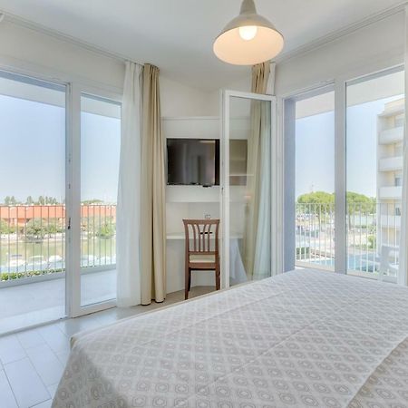 Apartaments Suites Ambassador Caorle Dış mekan fotoğraf