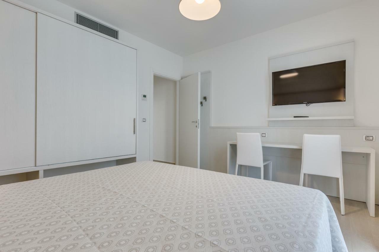 Apartaments Suites Ambassador Caorle Dış mekan fotoğraf