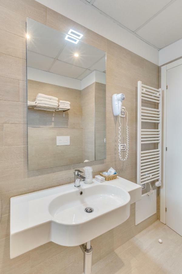 Apartaments Suites Ambassador Caorle Dış mekan fotoğraf