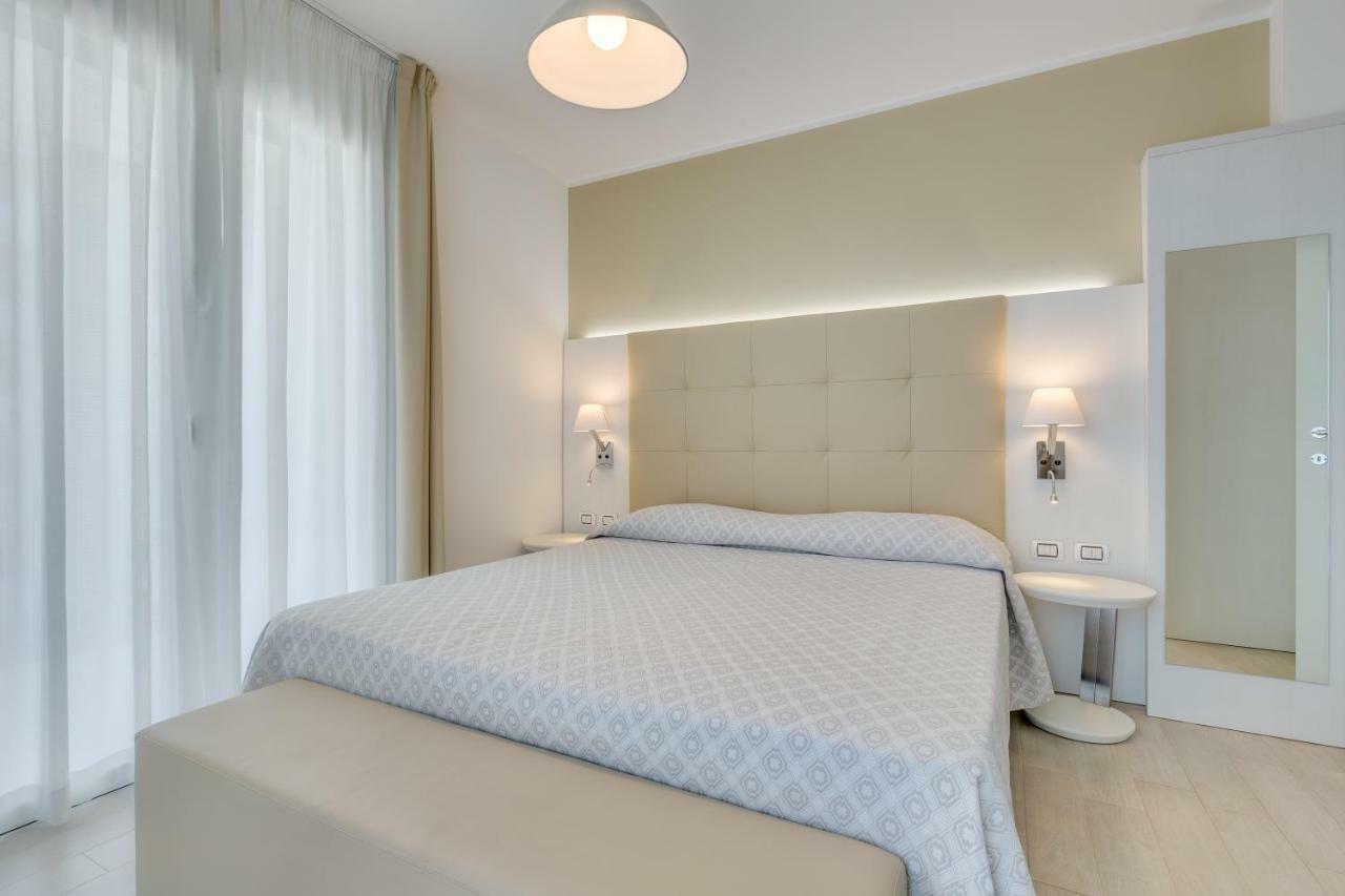 Apartaments Suites Ambassador Caorle Dış mekan fotoğraf