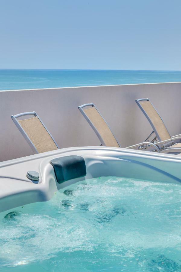 Apartaments Suites Ambassador Caorle Dış mekan fotoğraf