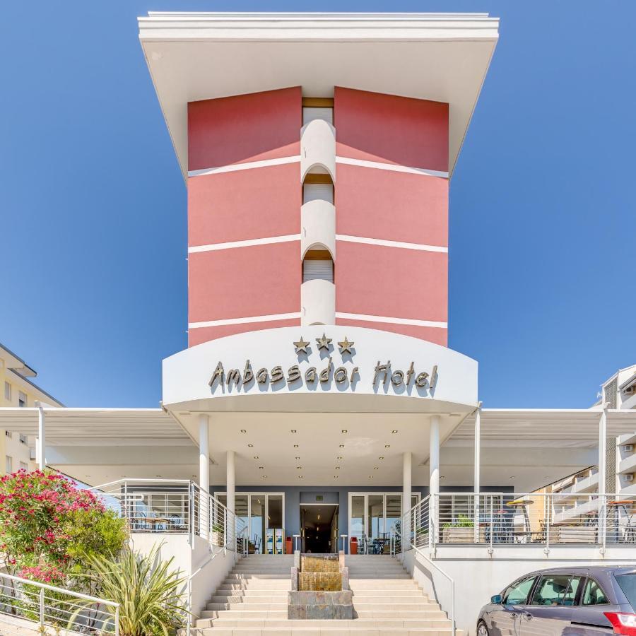 Apartaments Suites Ambassador Caorle Dış mekan fotoğraf